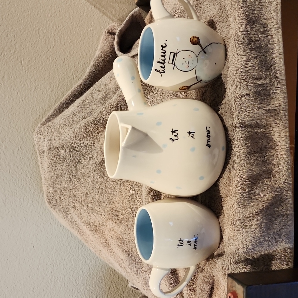 Rae Dunn snowman cocoa pot 2 mugs